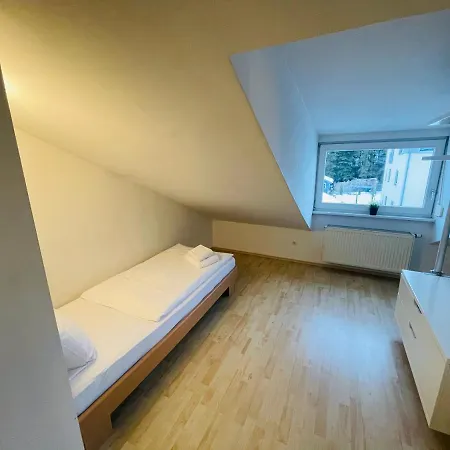 Gaestehaeuser * Arnstorf